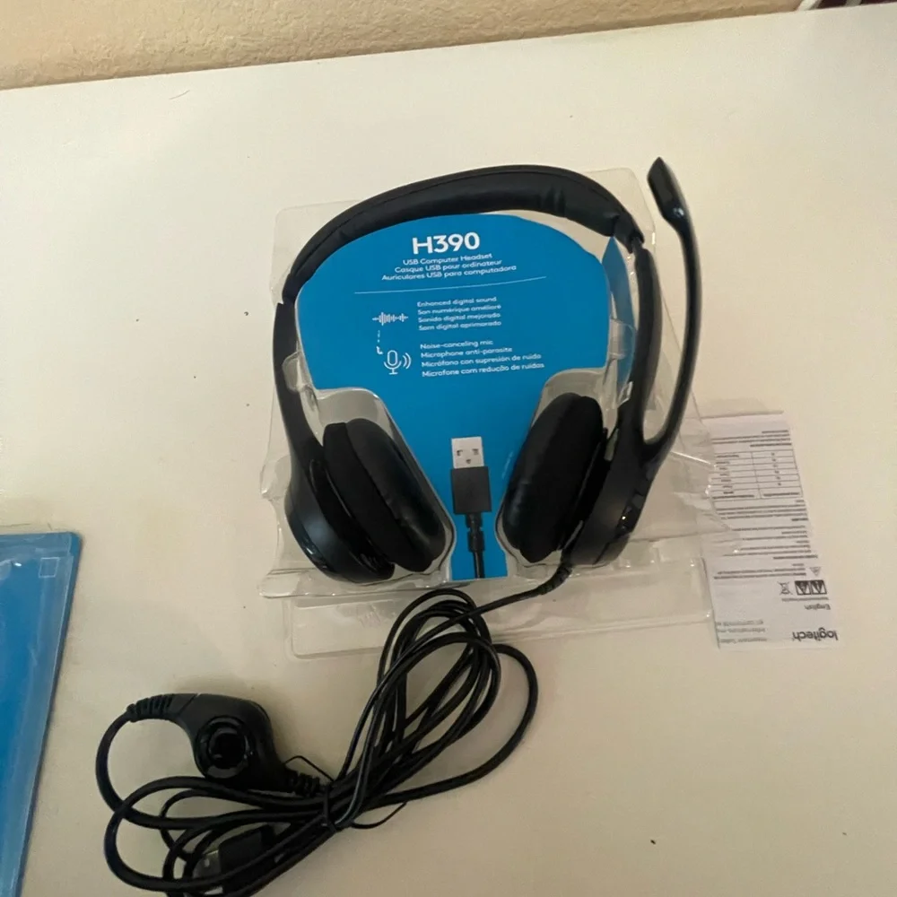 Black Wired Headset